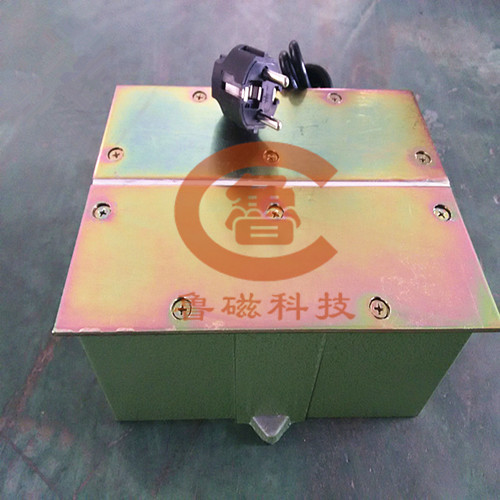 退磁器